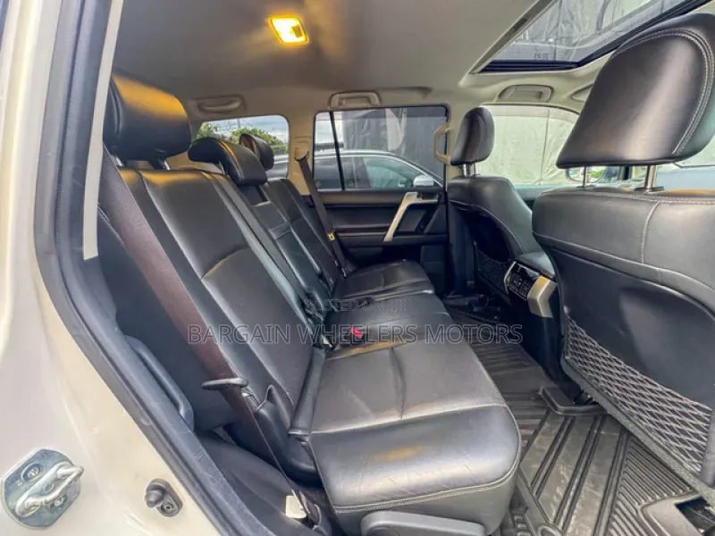 Toyota Land Cruiser Prado 2019 Silver