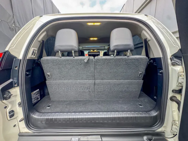 Toyota Land Cruiser Prado 2019 Silver