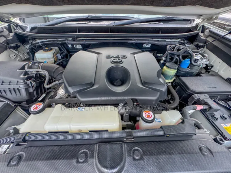 Toyota Land Cruiser Prado 2019 Silver