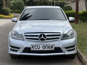 Mercedes-Benz C200 2012 Silver