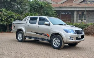 Toyota Hilux 2013 Gold