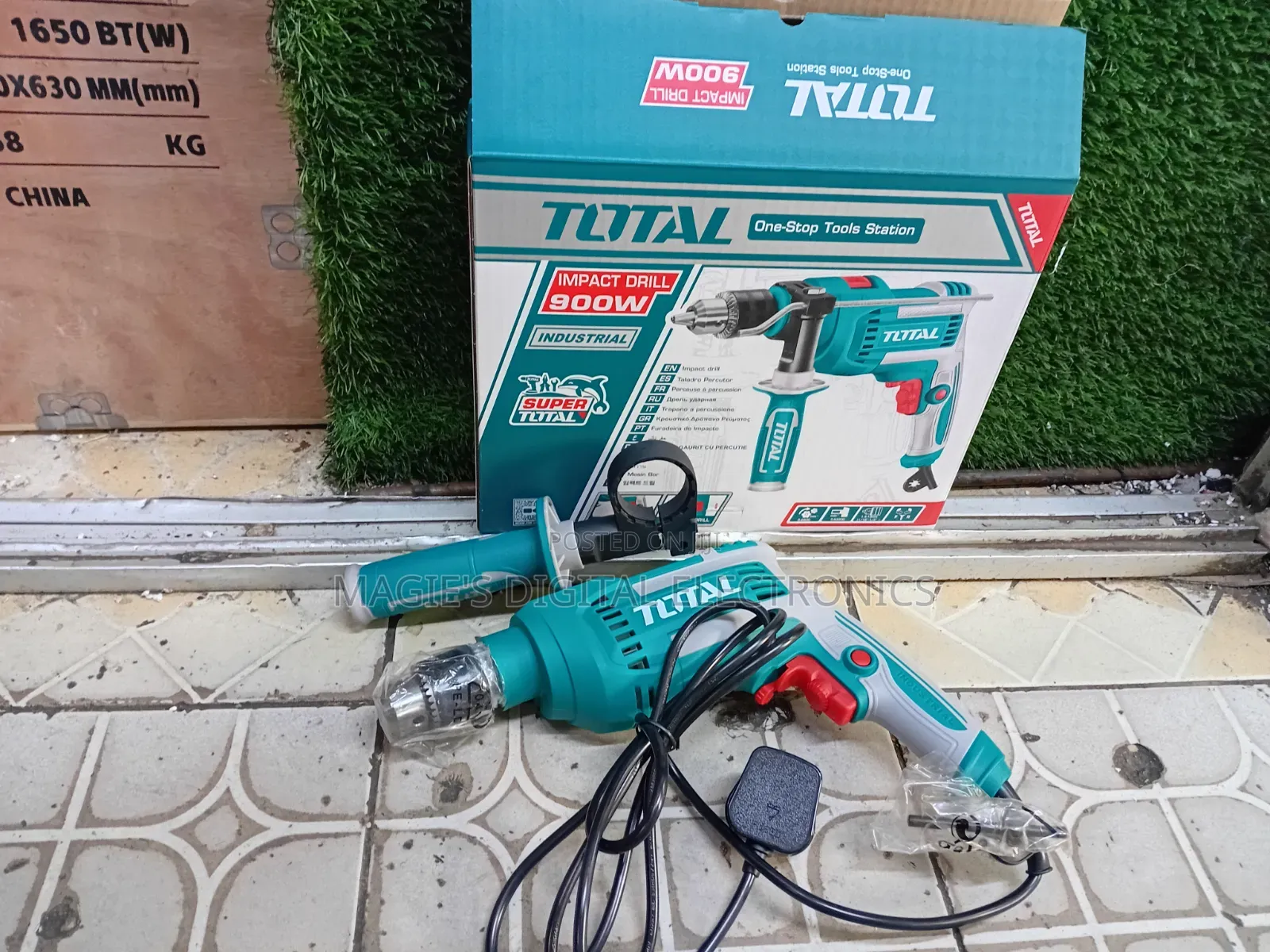 Highly Versatile 900w Total Impact Drill