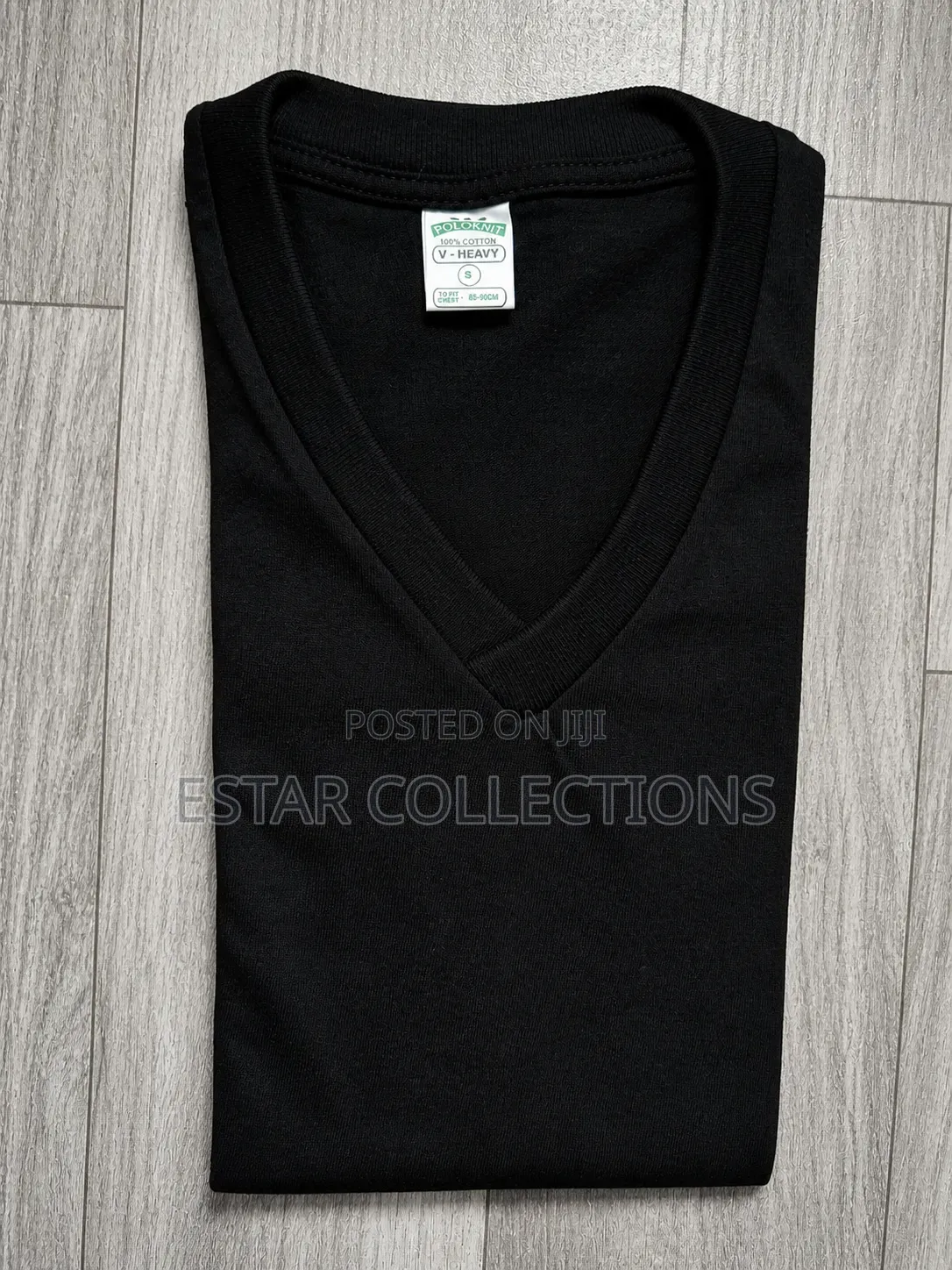 Plain v-Neck Tee