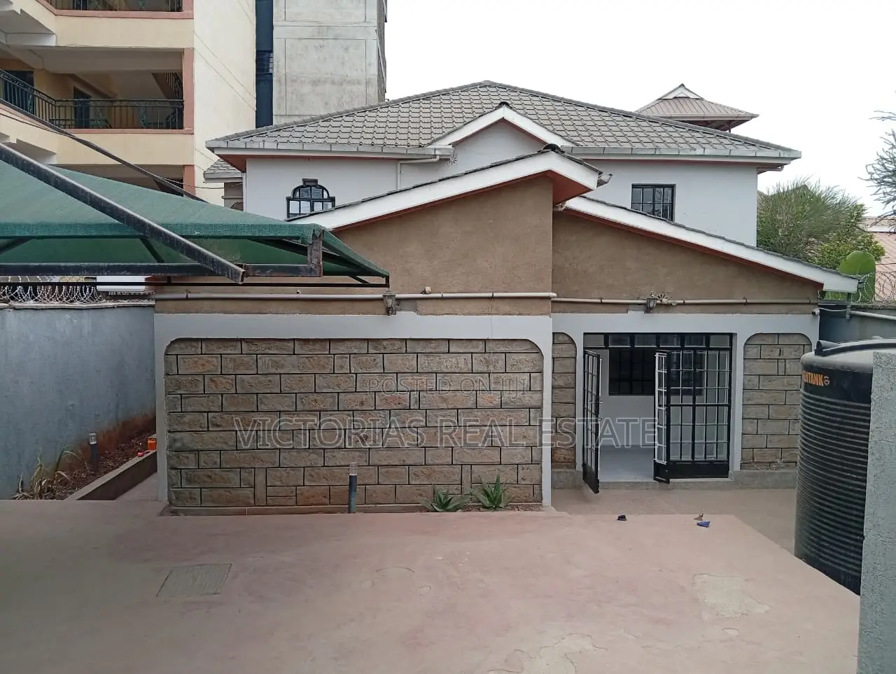 5bdrm Maisonette in Complex Utawala for rent
