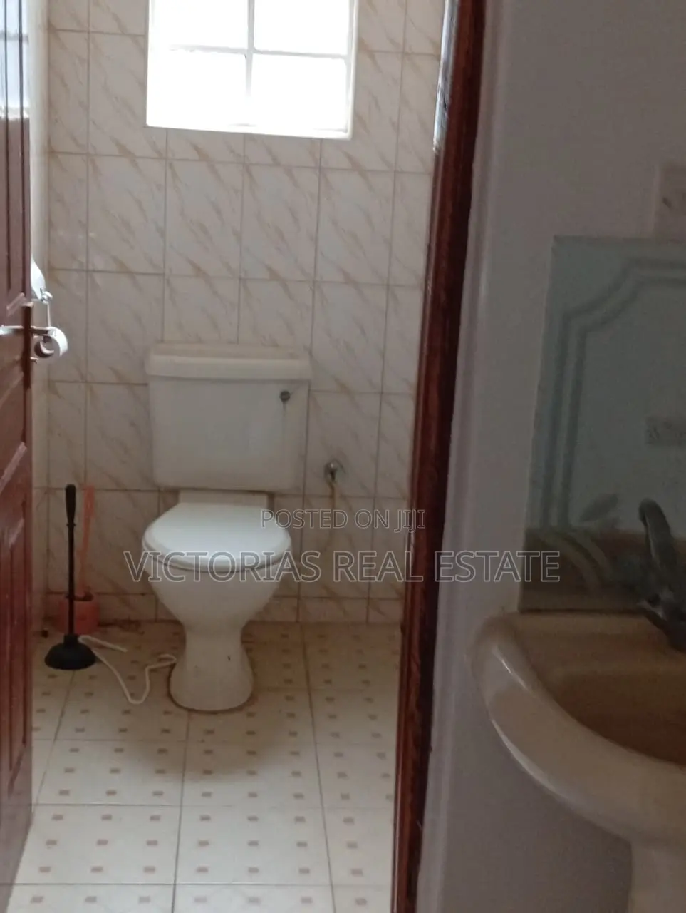 5bdrm Maisonette in Complex Utawala for rent