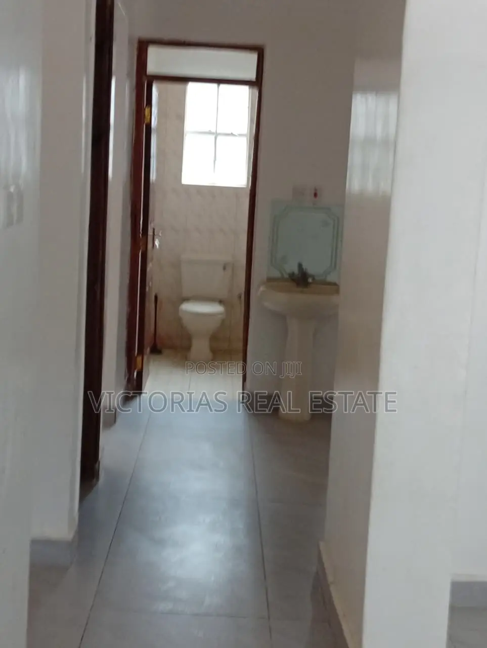 5bdrm Maisonette in Complex Utawala for rent