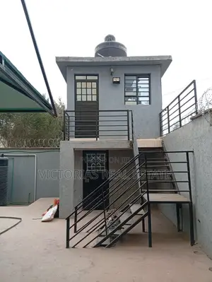 5bdrm Maisonette in Complex Utawala for rent