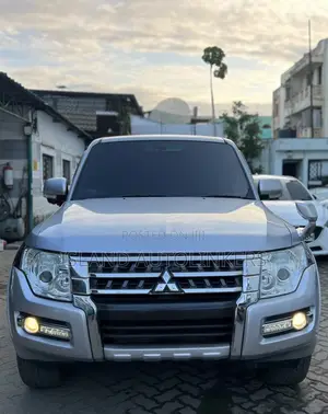 Mitsubishi Pajero V90 3.0 V6 GL 2016 Silver