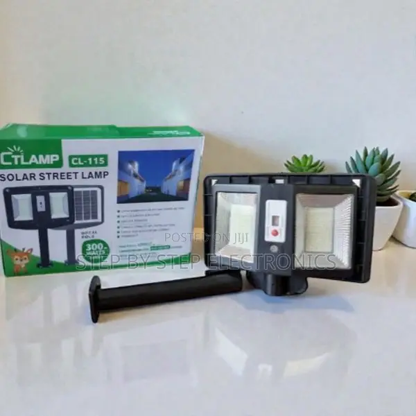 CTLamp 300W Cost Effective LED Lighting Solar Street Light