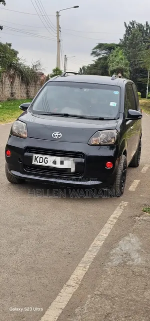Toyota Spade 2015 Black
