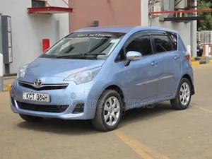 Toyota Ractis 2011