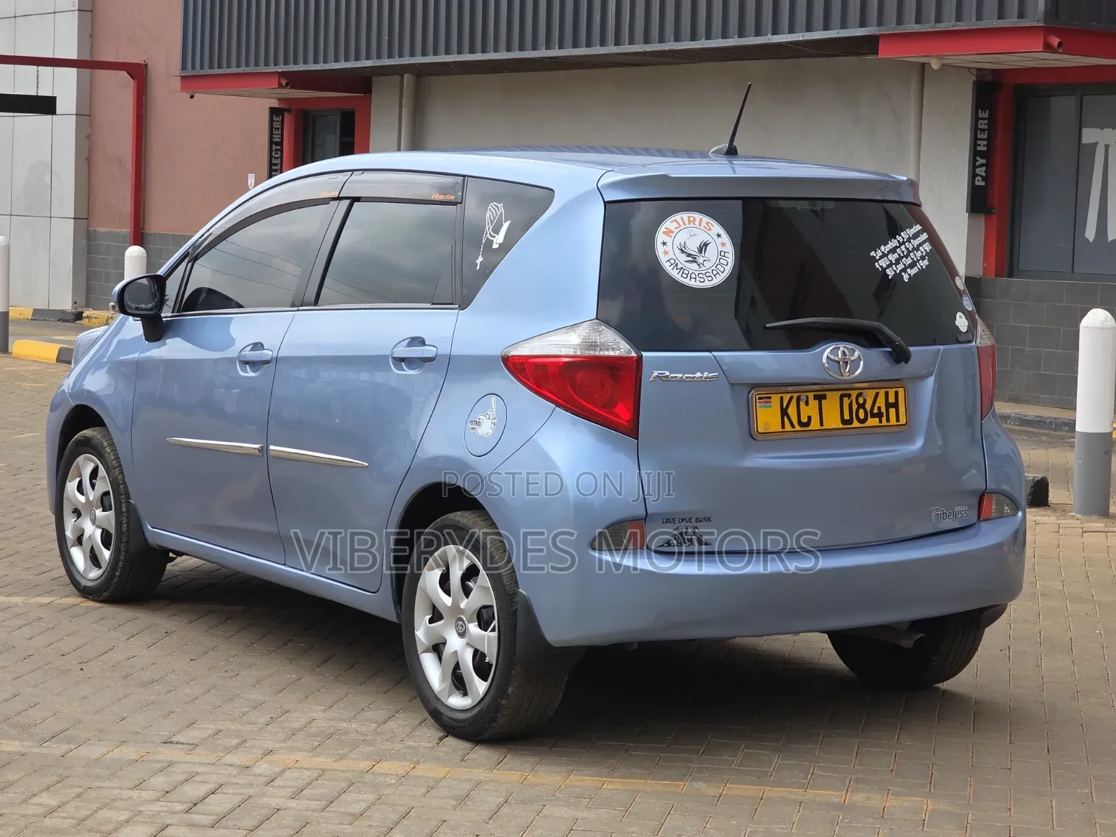 Toyota Ractis 2011