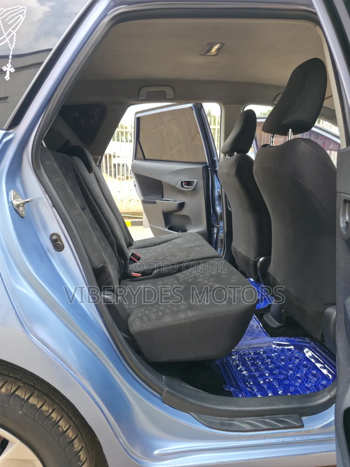 Toyota Ractis 2011