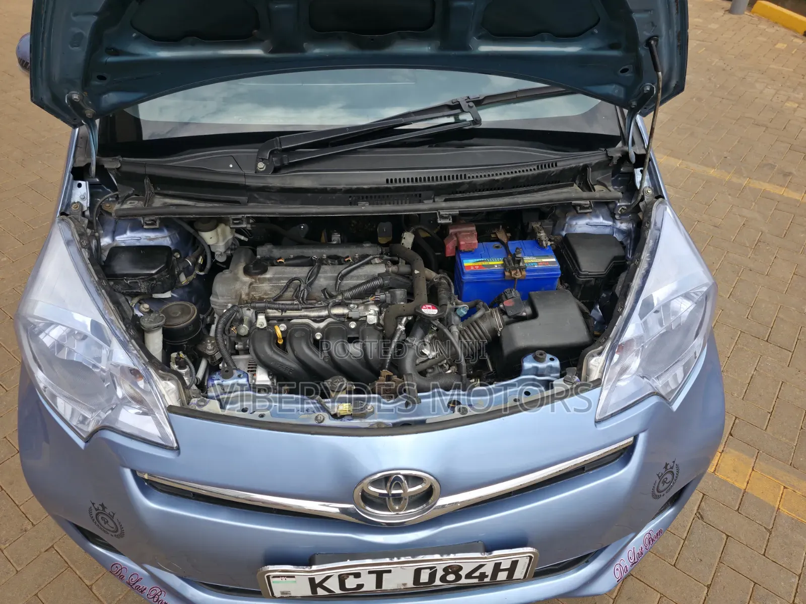Toyota Ractis 2011