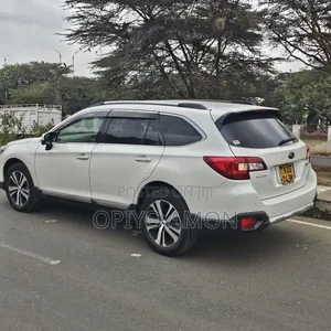 Subaru Outback 2017 White