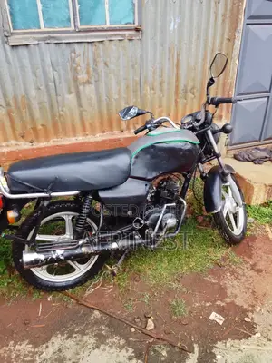 TVS HLX Plus ES 2013 Black