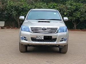 Toyota Hilux 2012 Brown