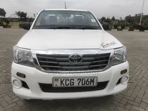 Toyota Hilux 2015 Off white