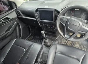 Isuzu D-MAX 2025 White