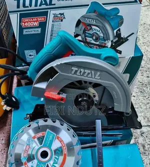 New TOTAL 1400W Industrial Circular Saw 185mm (71⁄4") – Brand New