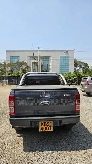 Ford Ranger Wildtrak 2012 Black