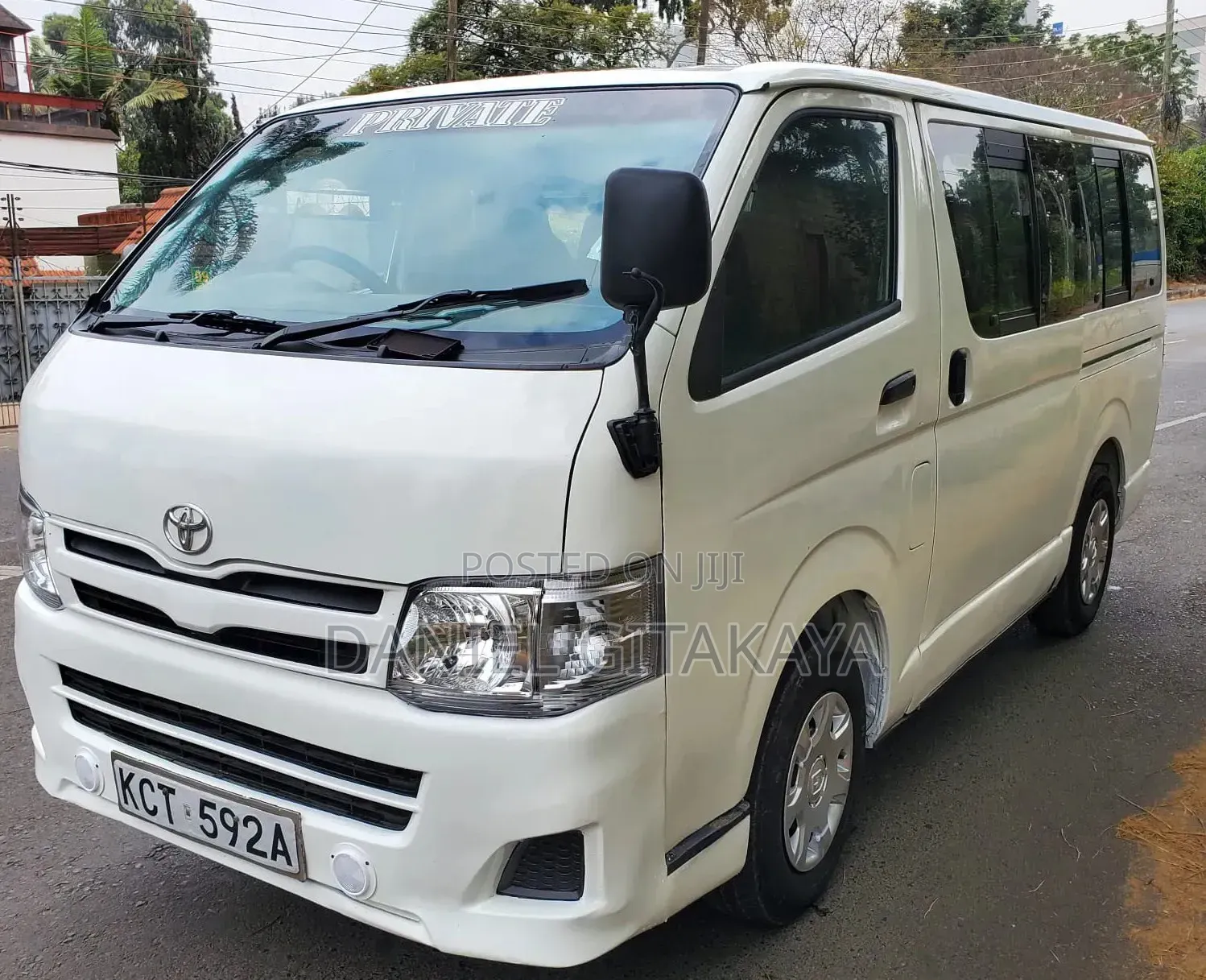 Toyota HiAce 2013 White