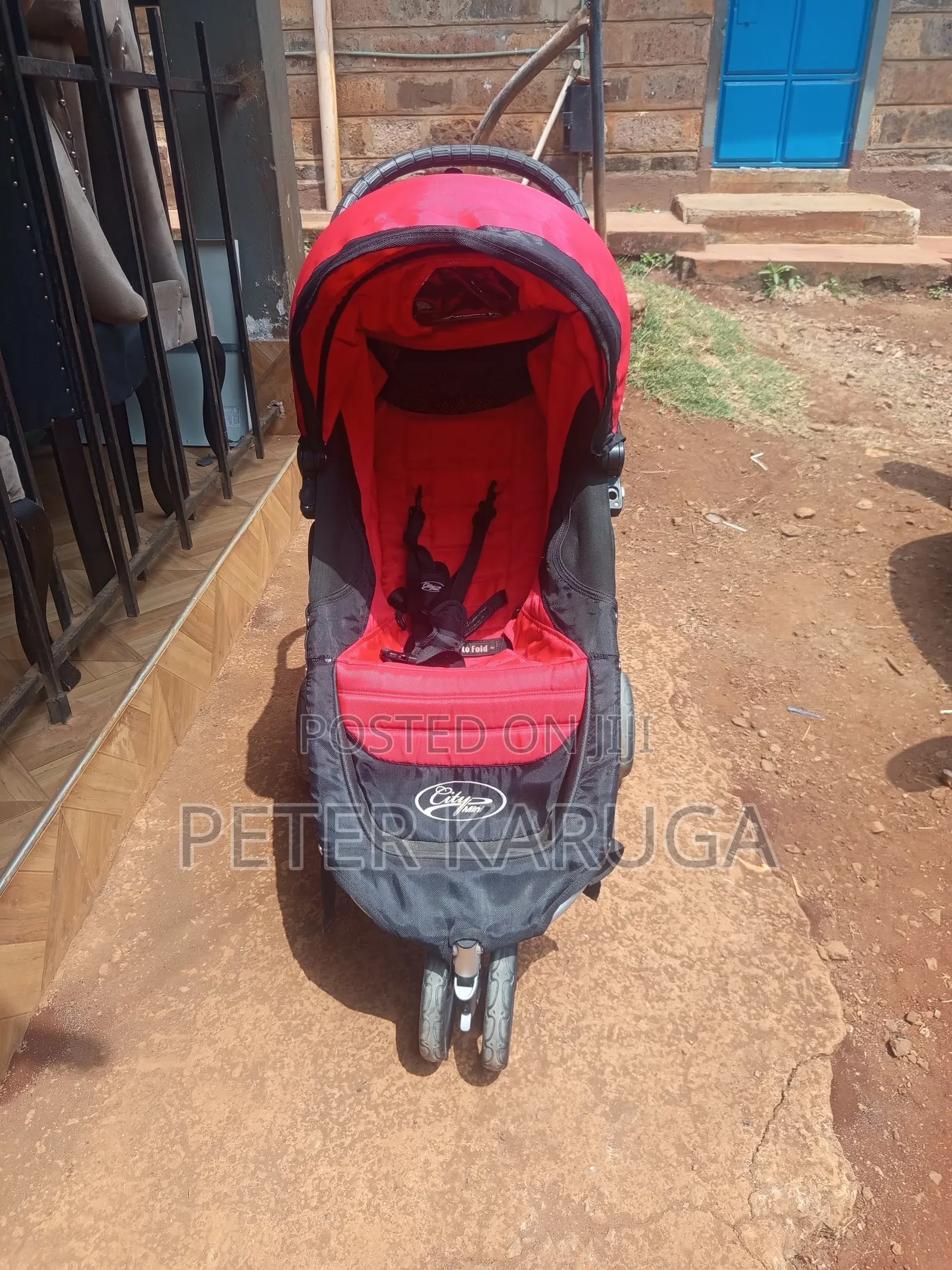 Light Weight Baby Stroller in Good Condition