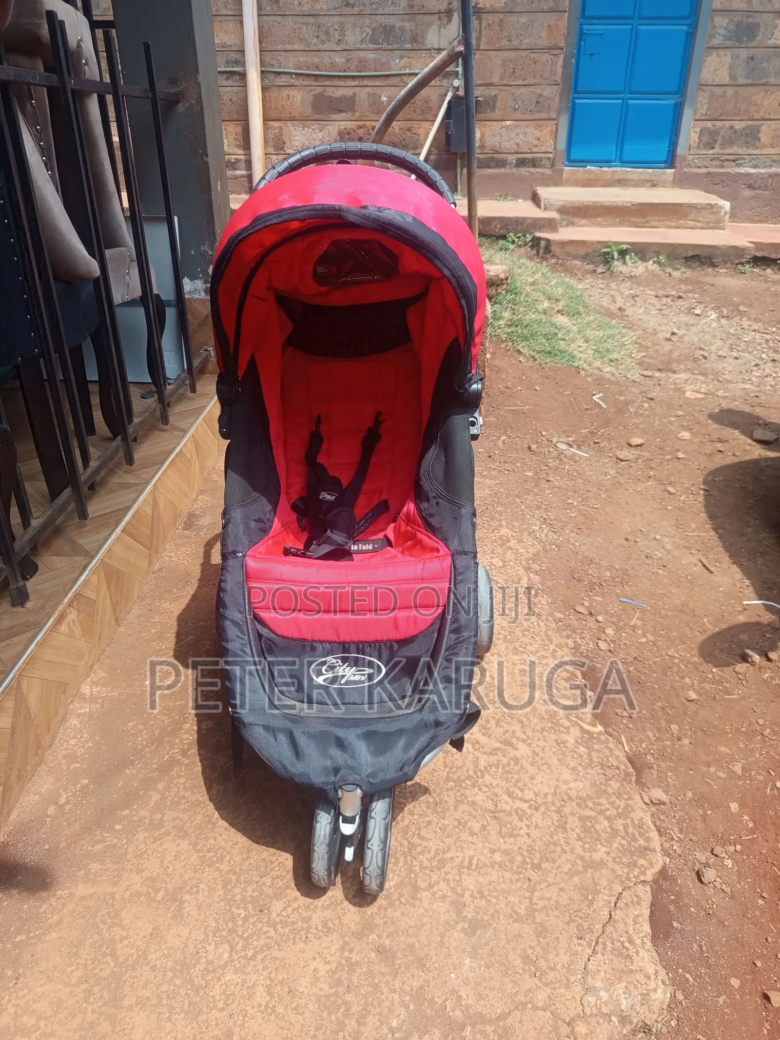 Light Weight Baby Stroller in Good Condition