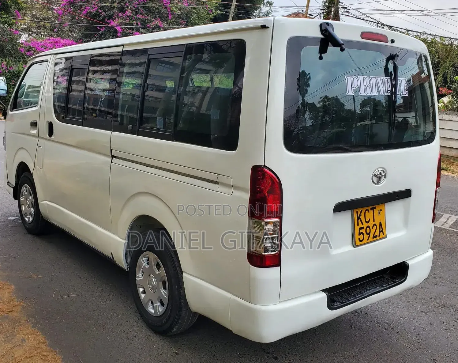 Toyota HiAce 2013 White