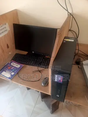 Desktop Computer HP 200 G4 22 All-in-One 8GB Intel Core i5 HDD 512GB