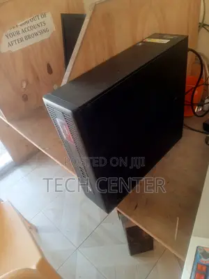 Desktop Computer HP 200 G4 22 All-in-One 8GB Intel Core i5 HDD 512GB