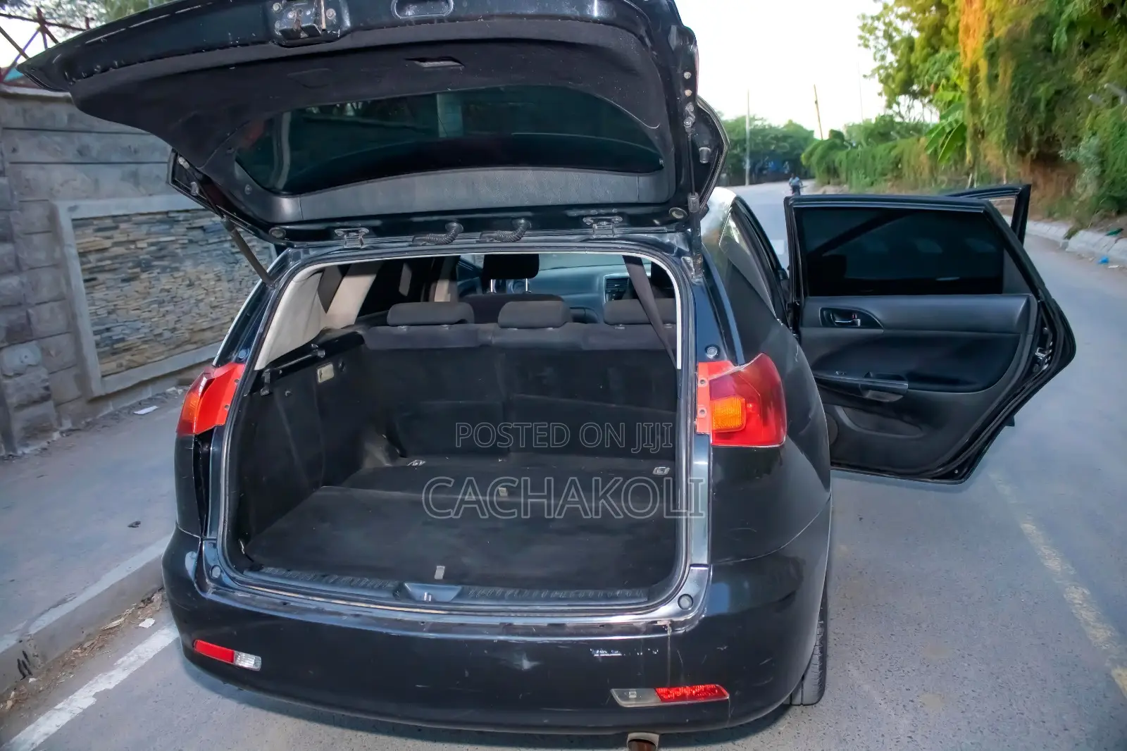 Toyota Caldina 2004 Black