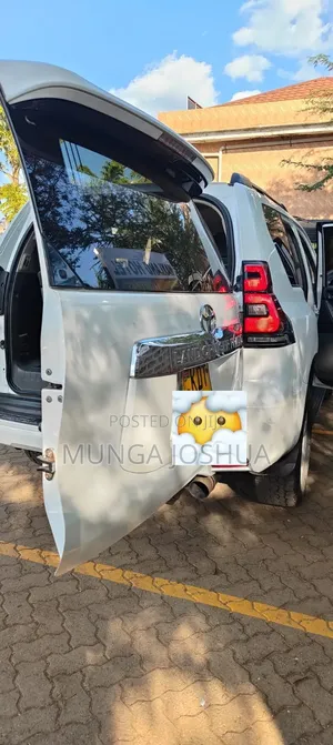 Toyota Land Cruiser Prado 2011 White