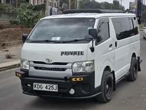 Toyota HiAce 2015 White