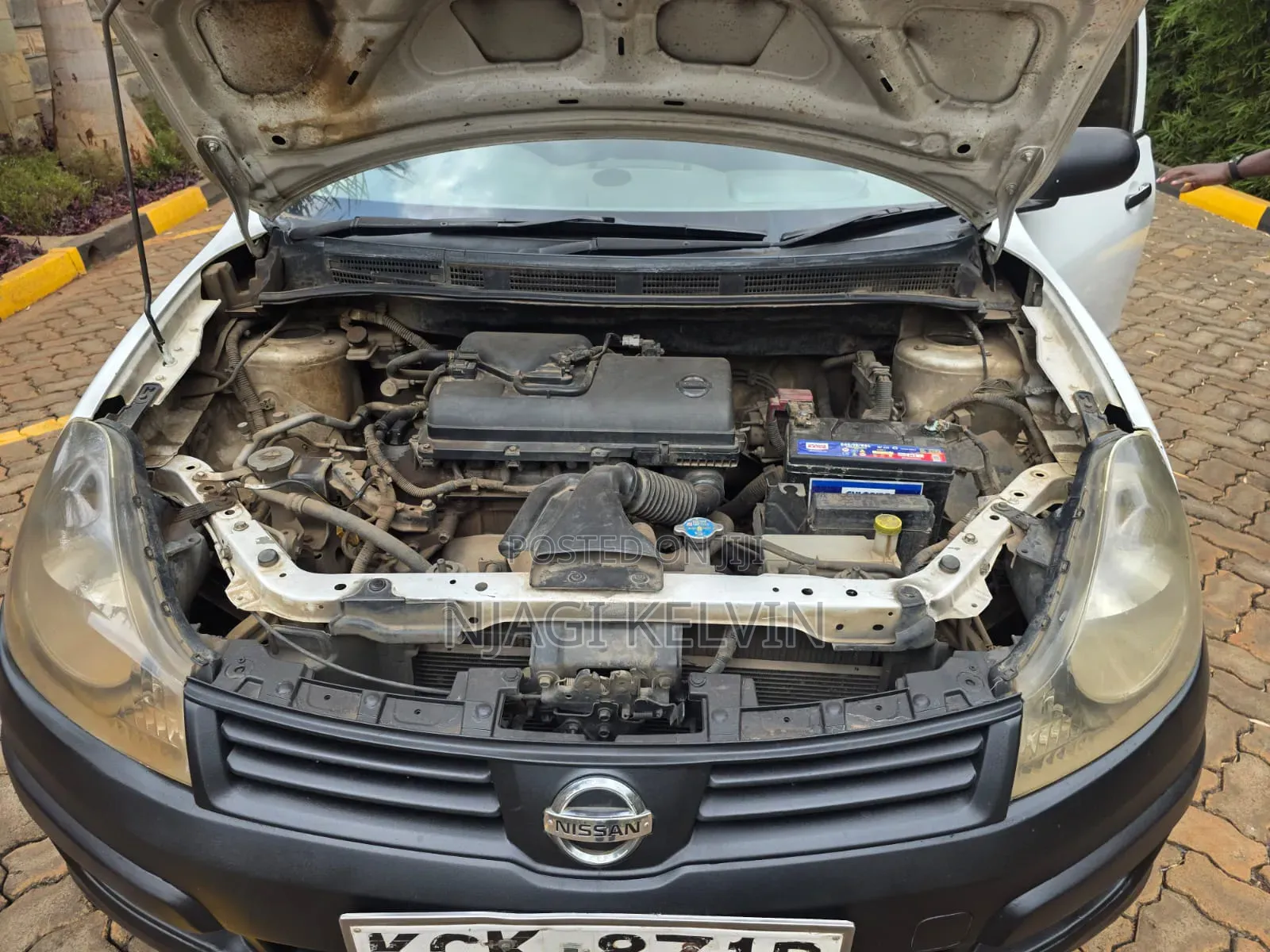 Nissan Advan 2009 White