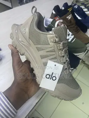 Alo Yoga Trail Sneakers