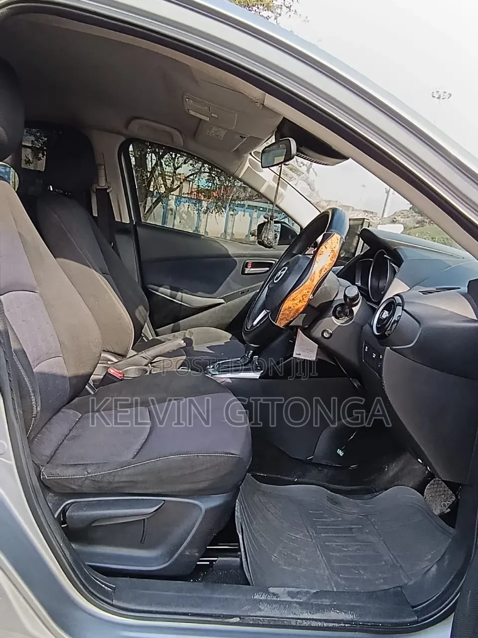 Mazda Demio 2016 Silver