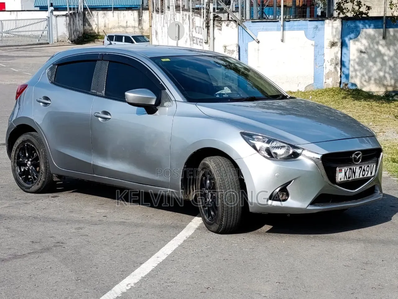 Mazda Demio 2016 Silver
