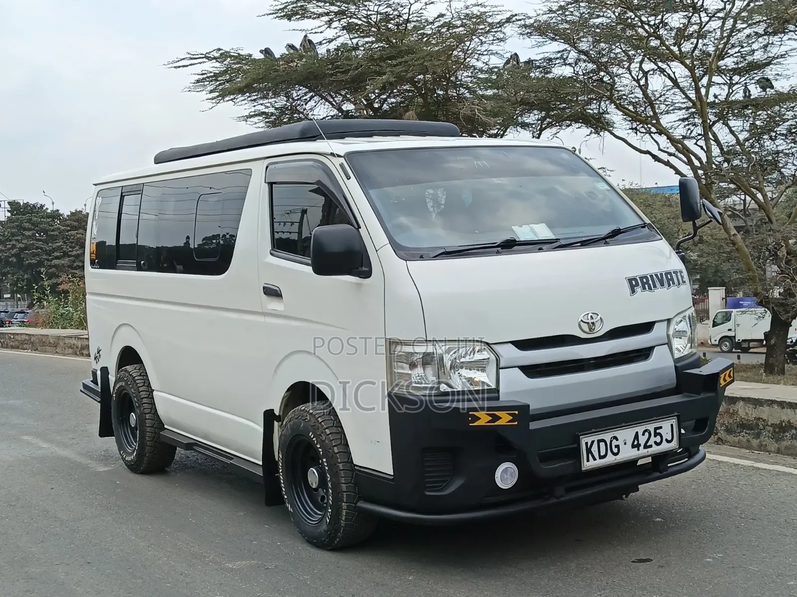 Toyota HiAce 2014 White
