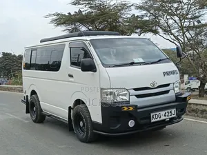 Toyota HiAce 2014 White