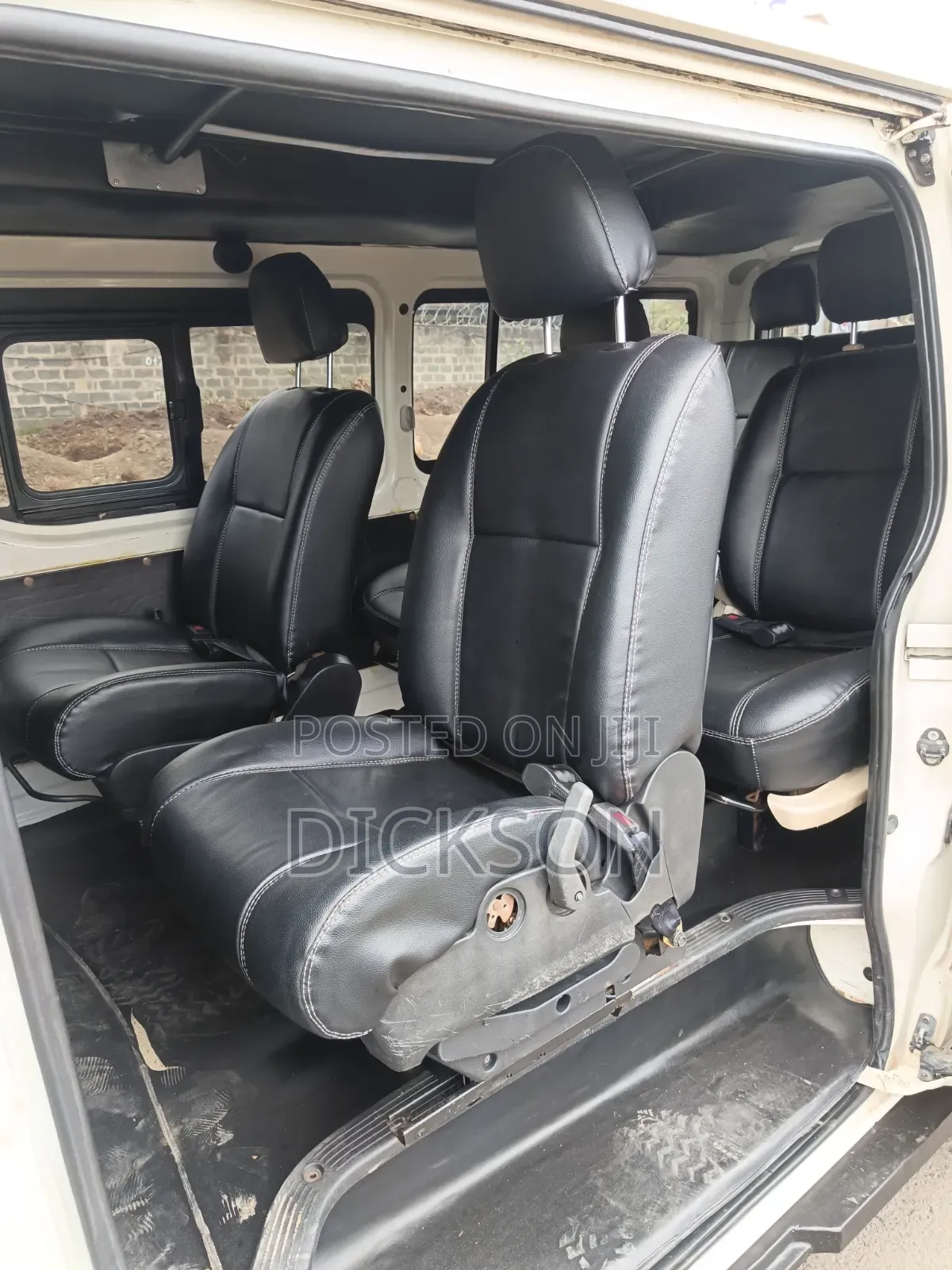 Toyota HiAce 2014 White