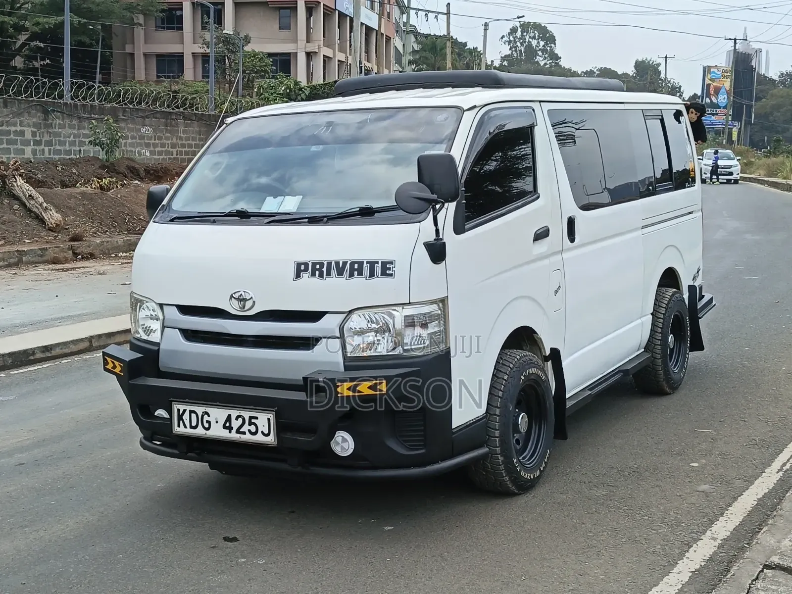 Toyota HiAce 2014 White
