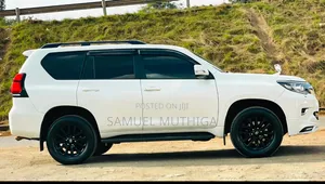 Toyota Land Cruiser 2017 Pearl
