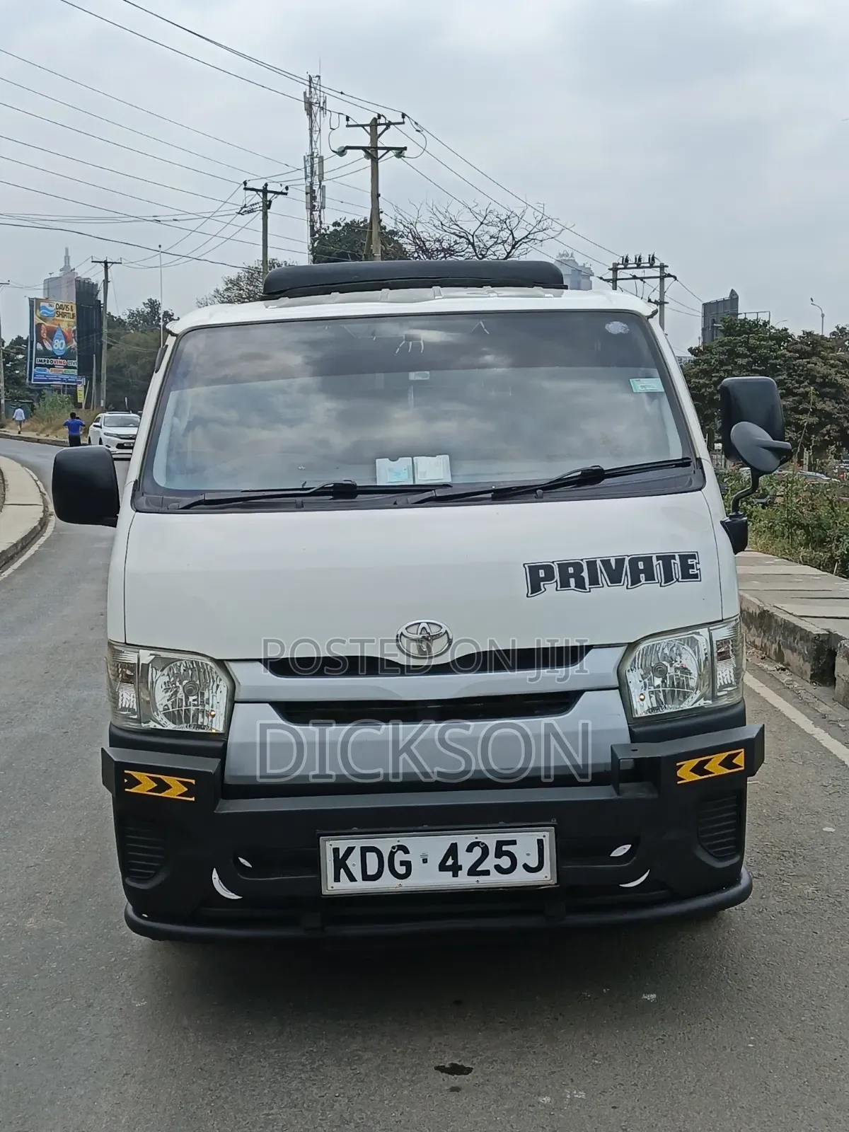 Toyota HiAce 2014 White
