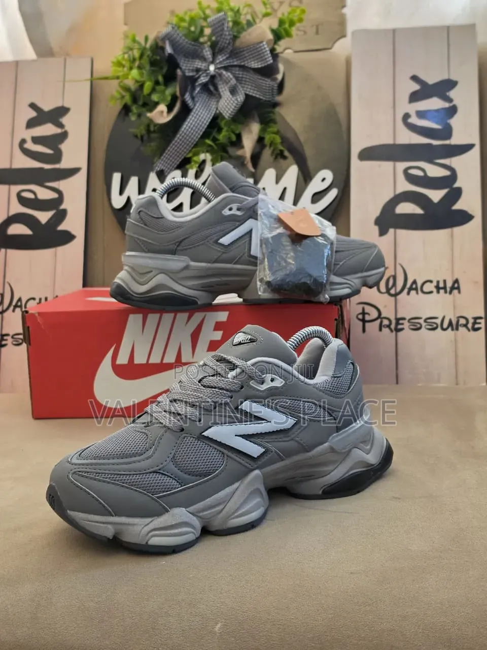 Spot New Balance 09060s