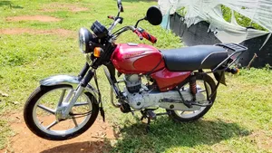 Bajaj Boxer 2025 Red