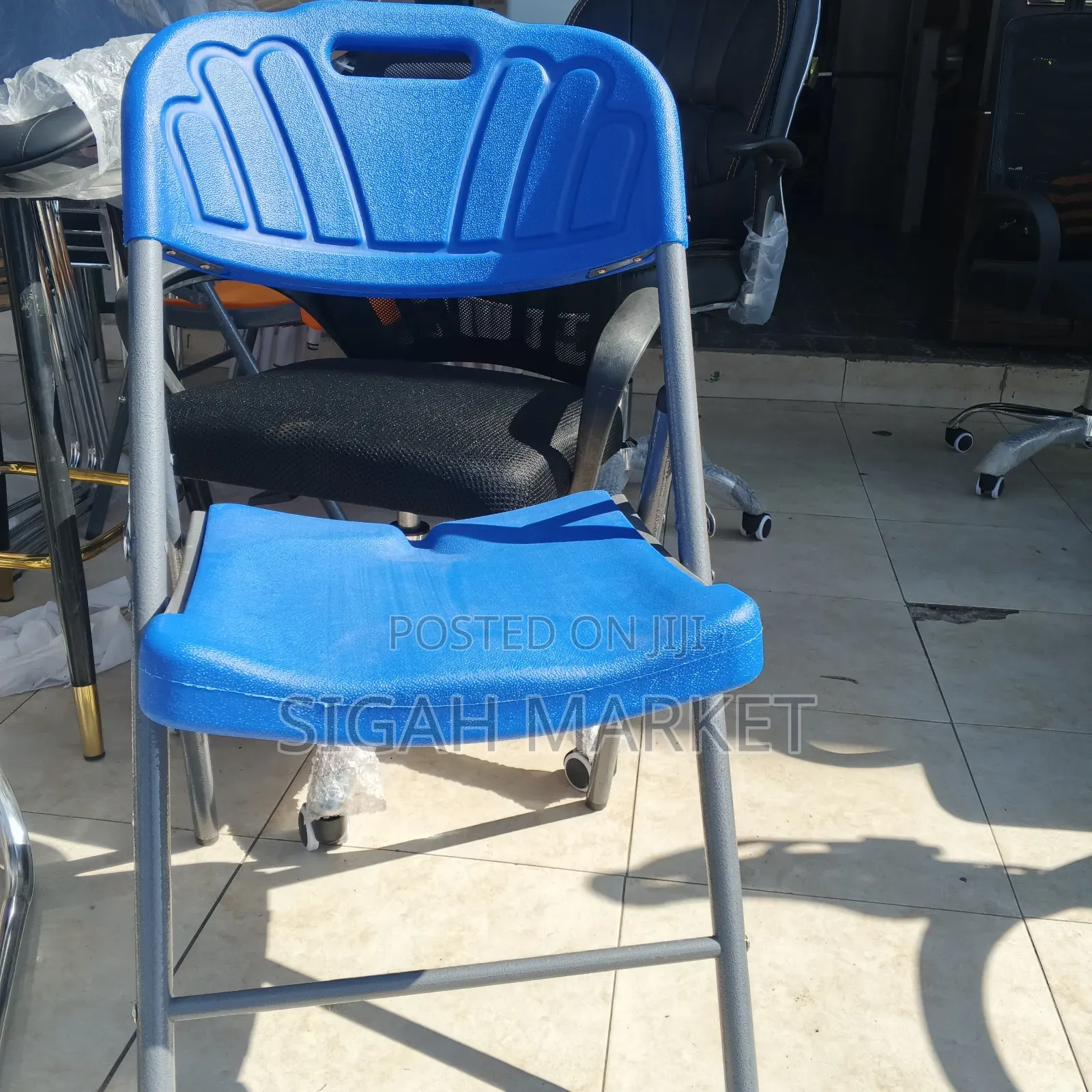 Office Foldable Chair Available Blue