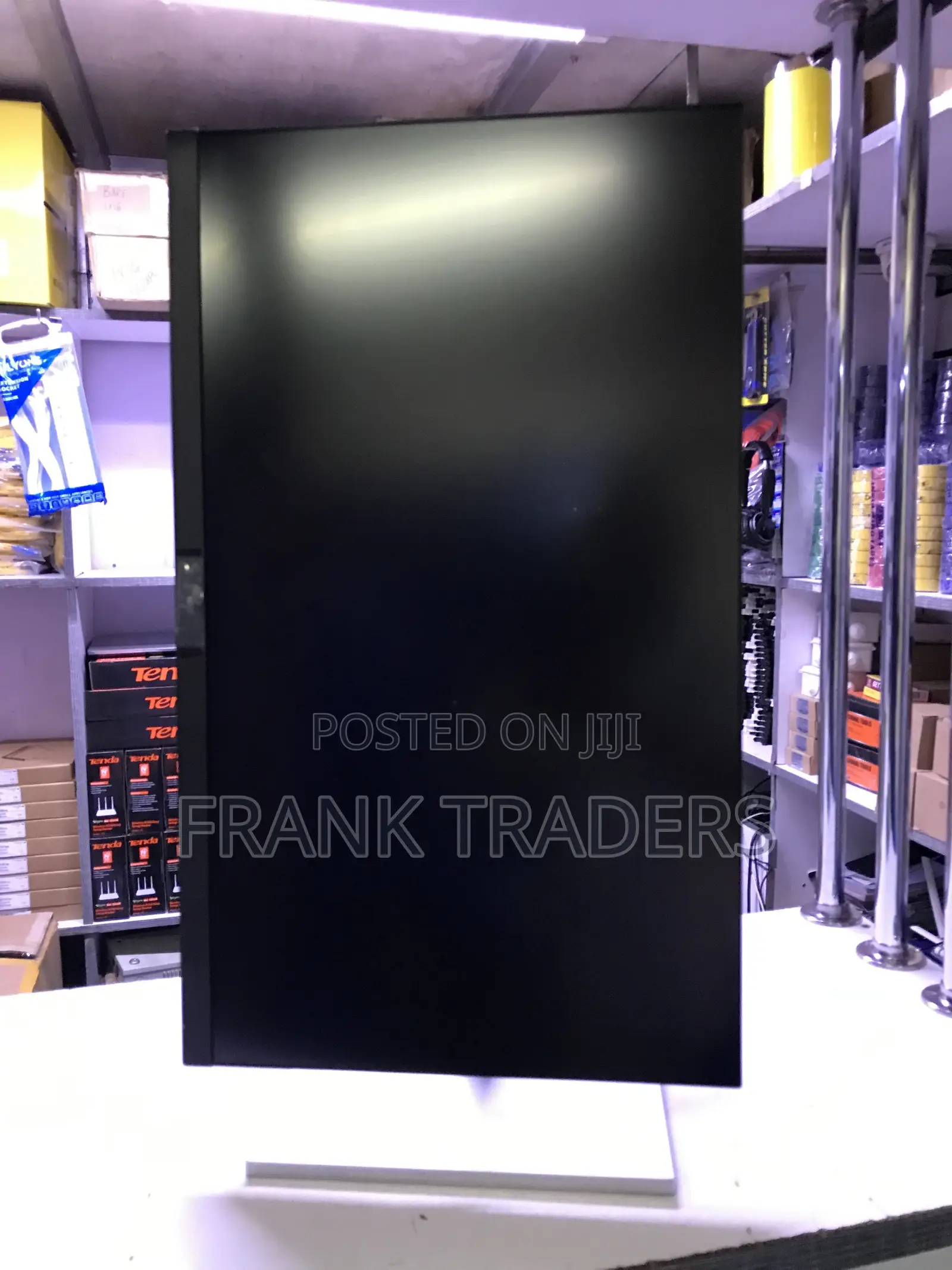 24 Inch Edge to Edge HP Screen