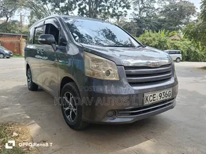 Toyota Noah 2008 Gray