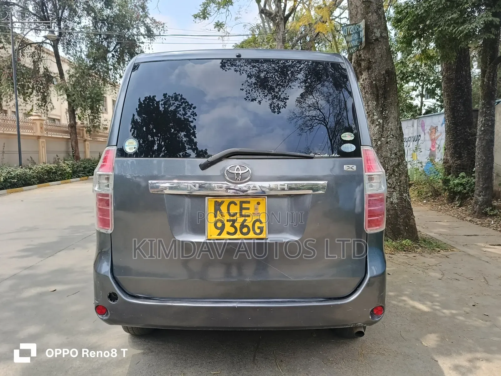 Toyota Noah 2008 Gray